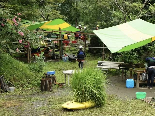 木陰のベースキャンプ